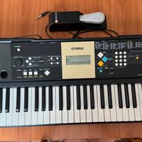 Yamaha YPT-220 tastiera musicale
