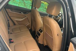 Jaguar F-Pace 2.0 D ibrida