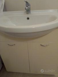 Mobile bagno con specchiera