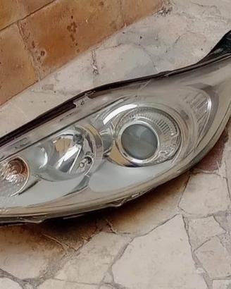 fari Ford Fiesta 