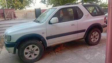 Opel Frontera Turbo Diesel anno 2002 colore bianco