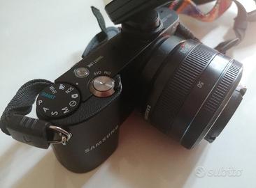 Mirrorless Samsung NX1000 macchina fotografica
