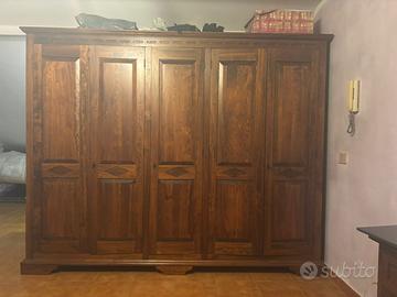 Armadio,comodini e cassettiera