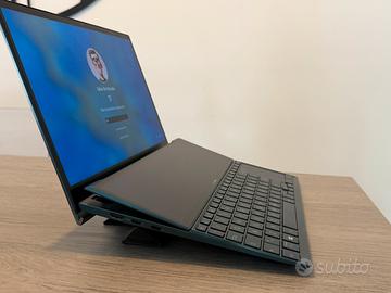 Asus ZenBook Duo doppio touchscreen potentissimo