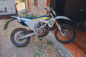 Husqvarna 701 enduro