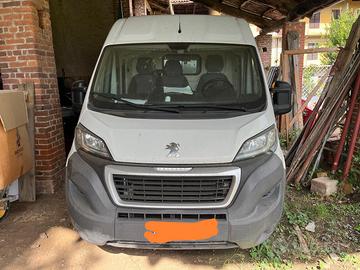 Pegeuot 2.0 Blue hdi