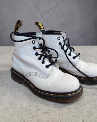 anfibi bianchi Dr Martens 