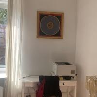 Scrivania bianca in legno