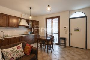 Appartamento con ingresso indipendente e doppia co