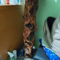 Colonna/tavolino artigianale in legno e granito