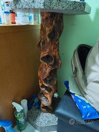 Colonna/tavolino artigianale in legno e granito
