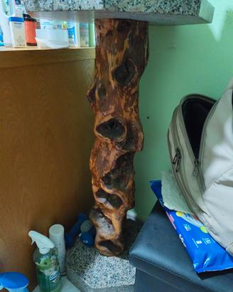 Colonna/tavolino artigianale in legno e granito