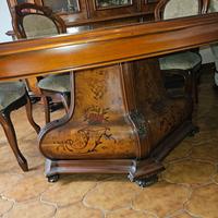 credenza com vetrina e base in legno  tavolo e 6 s