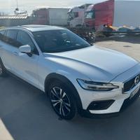 Volvo V60 Cross Country D4