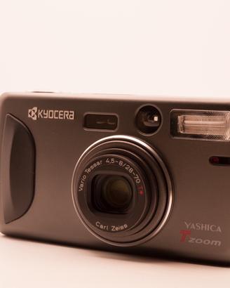 Yashica Tzoom  vario Tessar 28-70