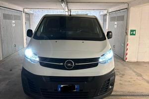Opel vivaro anno 2020 1 proprietario 100.000 km