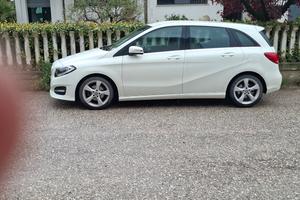 MERCEDES B 180 d Executive