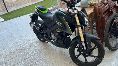 Moto QJ Motor SRK S 125