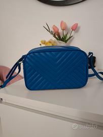 💙 Borsa a tracolla blu effetto trapunta