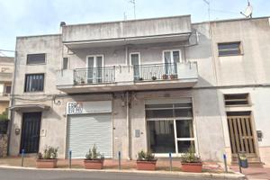 Locale commerciale di 60mq con pertinenza esterna