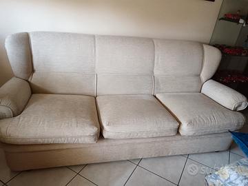 poltrone + sofà + tavolini