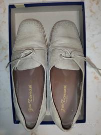 scarpe da donna usate ma di alto valore