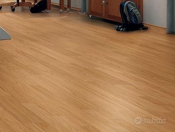 Pavimentazione Laminato – 27 m² + Materassino
