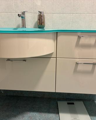 Mobile bagno con specchio