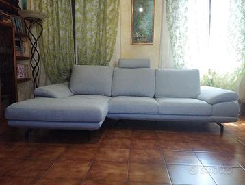 Divano angolare PoltroneSofà con poggiatesta