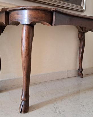 Antica console o desk ferrarese in noce