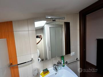 mobile specchiera da bagno contenitore con faretto