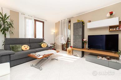 3 LOCALI A TORREVECCHIA PIA