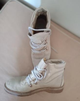 Scarponi tipo Timberland avorio