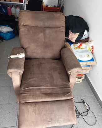 Poltrona relax elettrica per anziani 