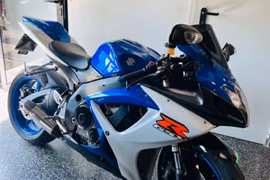 Suzuki GSX R 600 SCARIOM 12MESI GARANZIA