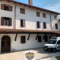 RONCHI D.L. Casolare con parco e giardino/V440