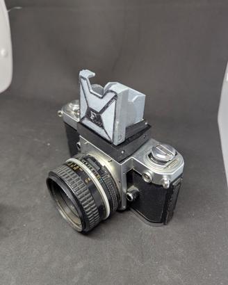 Nikon F2 photomic + 50mm f1.8 + mirino a pozzetto