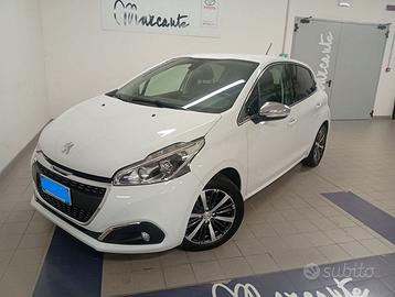 Peugeot 208 PureTech 82 5 porte Allure