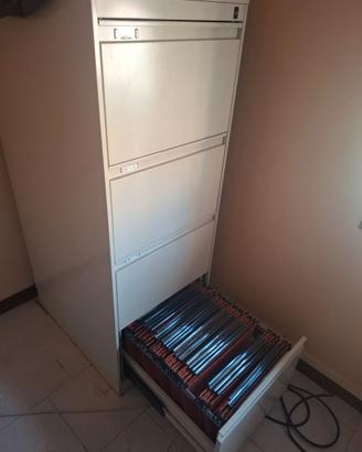 Schedario metallo ufficio 3 cassetti con cartelle