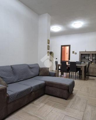 2 LOCALI A CAPOTERRA