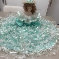 Bambola porcellana anni 90 anito molto ampio