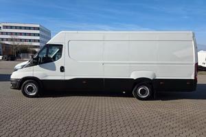 Iveco Daily 35 S 16 anno 2024 156 cv