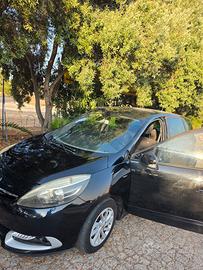 Renault scenic 2015