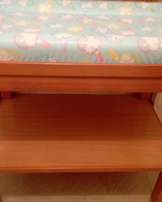 Carrello robusto il legno massiccio con ruote