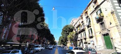 Via Foria - Locale Commerciale