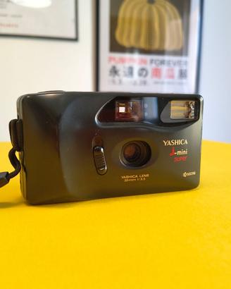 Yashica J-Mini Super fotocamera pellicola 35mm