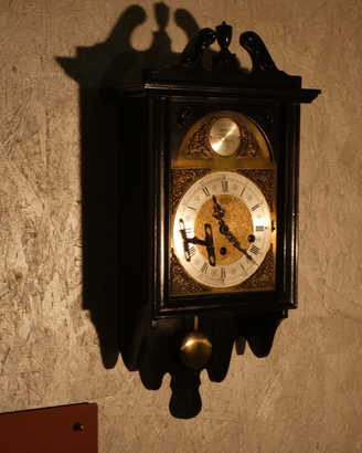 Orologio a pendolo da muro TEMPUS FUGIT