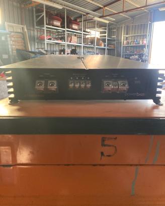 Amplificatore per auto