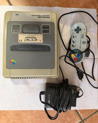 Nintendo Super Famicom, controller e alimentatore