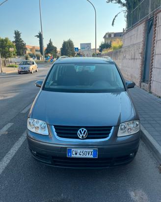 volkswagen Touran 1.9 TDI 105 cv anno 2005 f